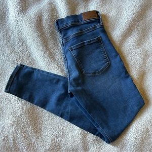 Express Ultimate Stretch Legging Mid-Rise Women’s Jeans - 4R